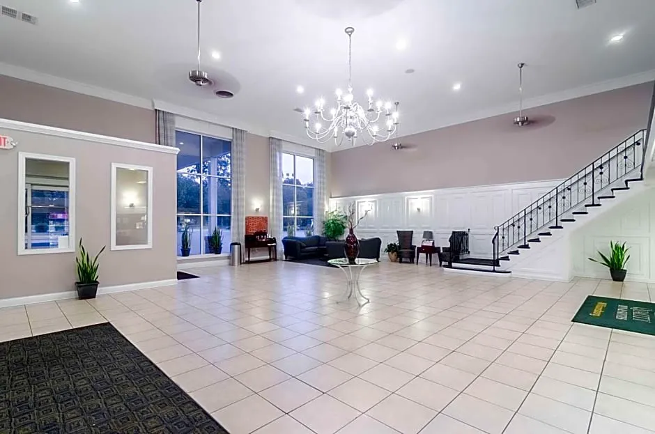 Suburban Studios Williamsburg Central hotel hero