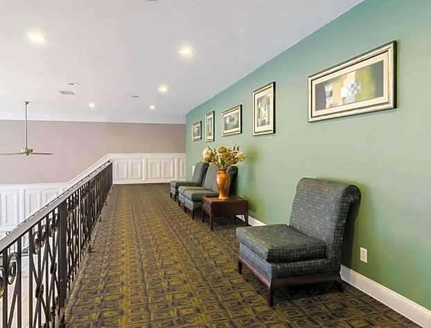 Suburban Studios Williamsburg Central hotel detail image 1