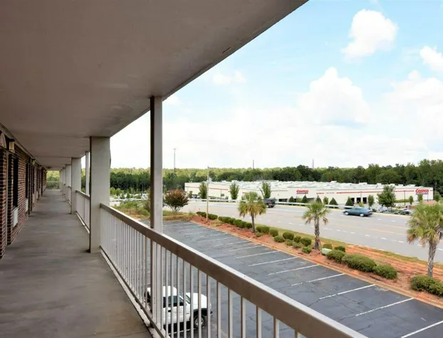 Suburban Studios Columbia - Harbison hotel detail image 2