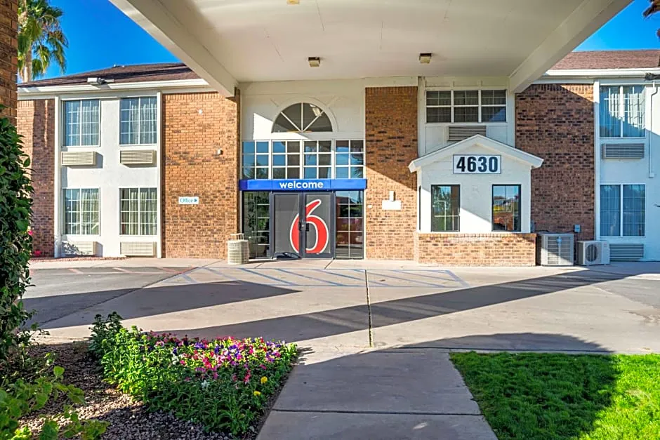 Studio 6 Tucson, AZ - North hotel hero