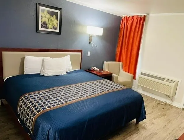 Von Ormy Executive Inn hotel detail image 2