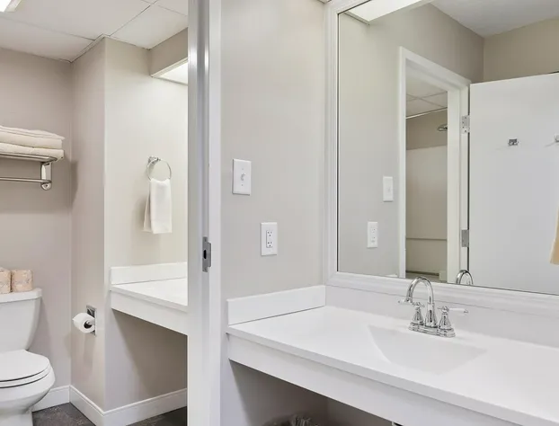 Top Floor Standard Deluxe Bay View hotel detail image 4