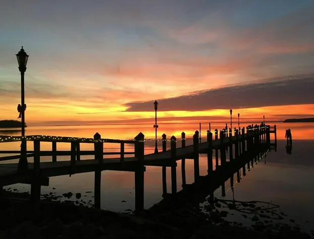 First Floor Master Suite Bay View hotel detail image 4