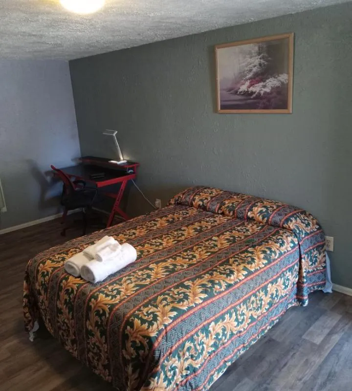 Ranch motel hotel hero