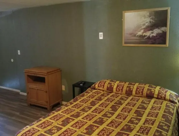 Ranch motel hotel detail image 3