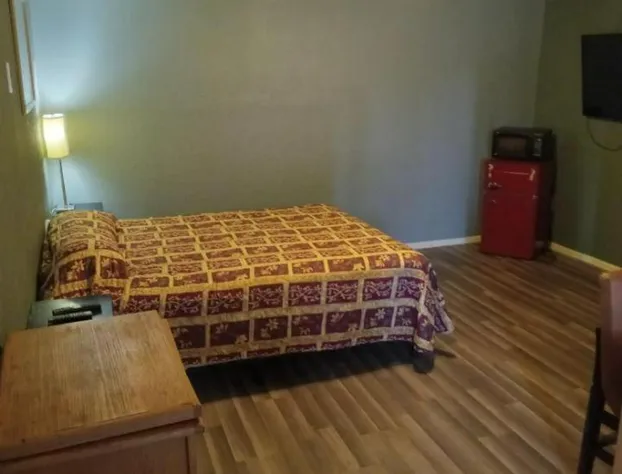 Ranch motel hotel detail image 4