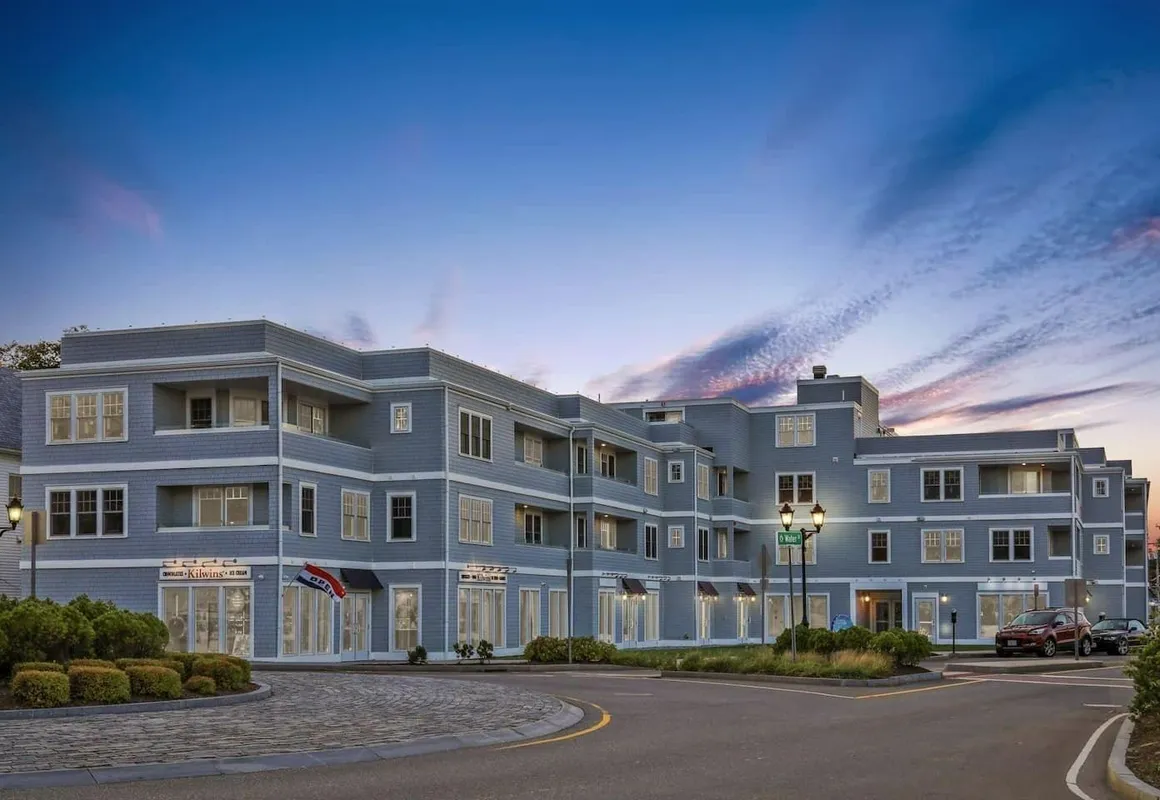 Harbourtown Suites hotel hero