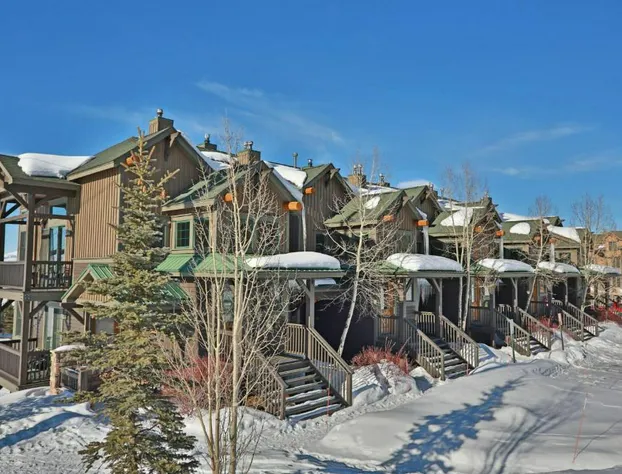 Kicking Horse Lodges 3-201 hotel detail image 4