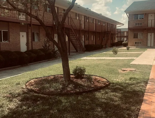 Hallmark Inn and Suites hotel detail image 4