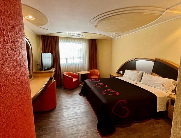Hot Plaza Camarones | Love Hotel | Solo Adultos hotel detail image 3
