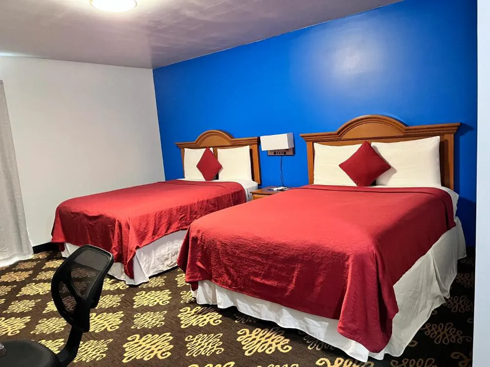 Midway Motel hotel hero