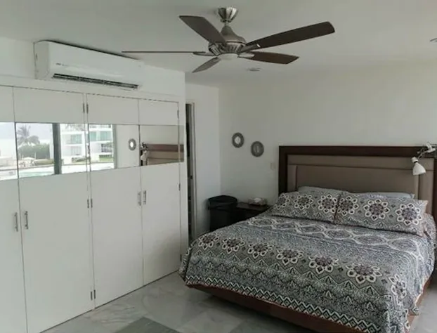 Aria Ocean 188 Flamingos hotel detail image 4