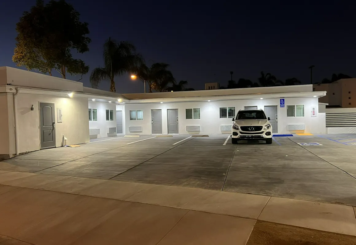 ERTH INN by AGA Bell Gardens hotel hero