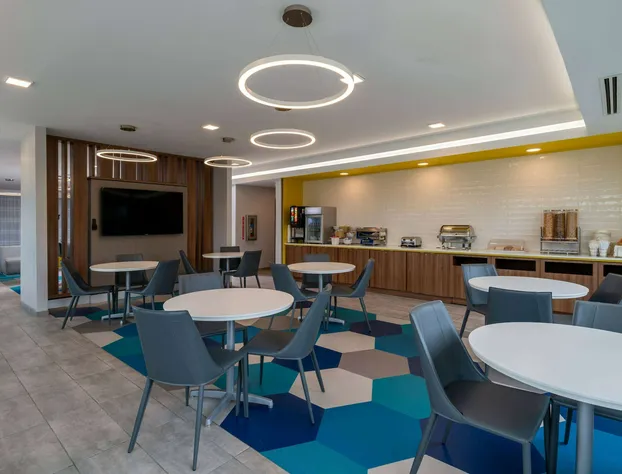 Microtel Inn & Suites by Wyndham Winchester hotel detail image 4