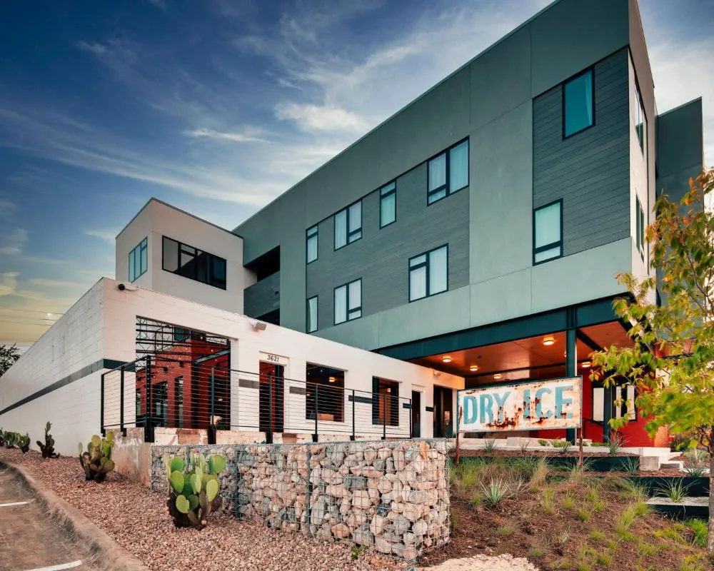 Hotel Dryce hotel hero