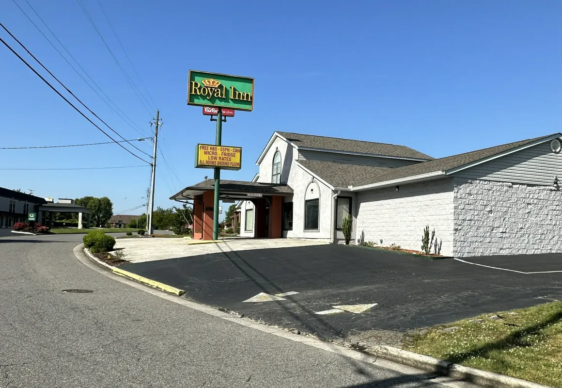 Royal Inn hotel hero