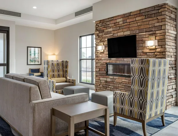 Comfort Suites Scottsdale Talking Stick Entertainment District hotel detail image 2