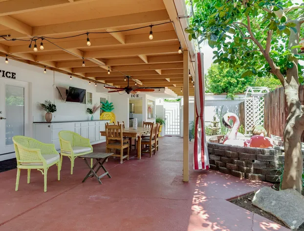 Float Palm Springs hotel detail image 4