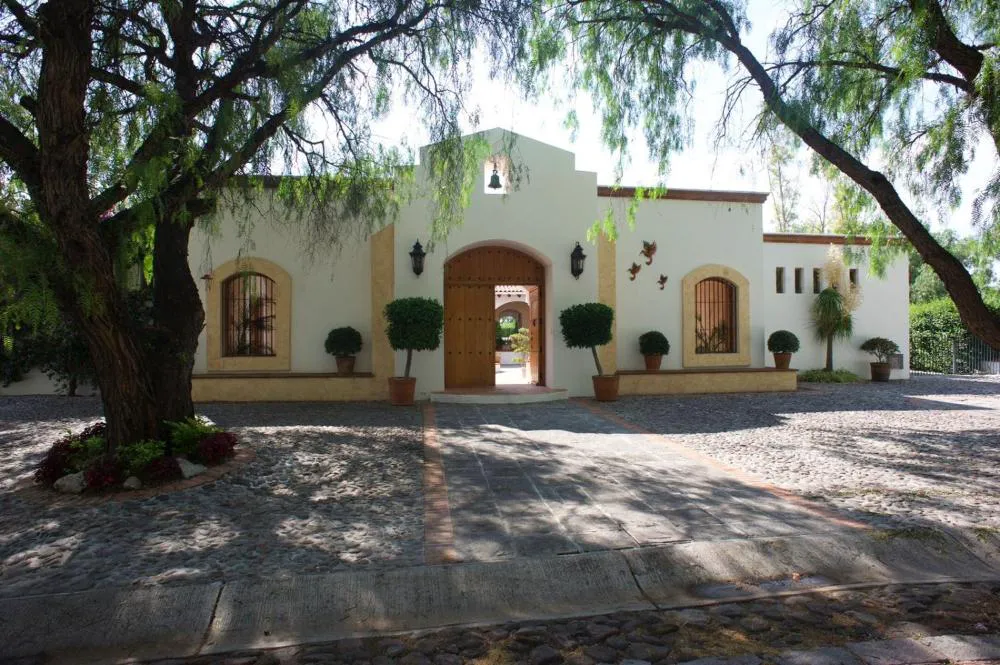 La Casona de los Colibríes hotel hero