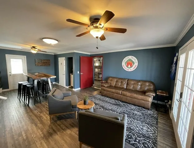 Talkin Tackle Outfitter and Lodge hotel detail image 2