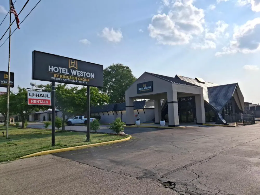 Hotel Weston RFD hotel hero