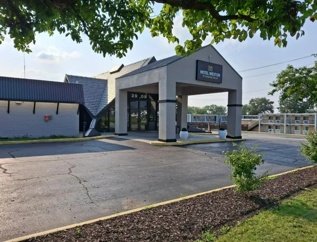 Hotel Weston RFD hotel detail image 1