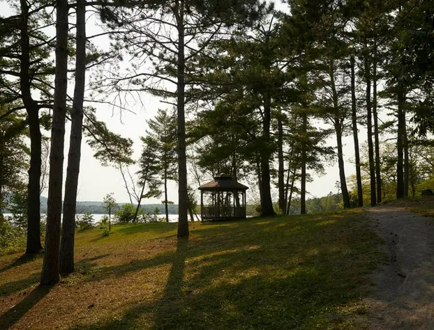 Somewhere Inn Calabogie hotel detail image 3