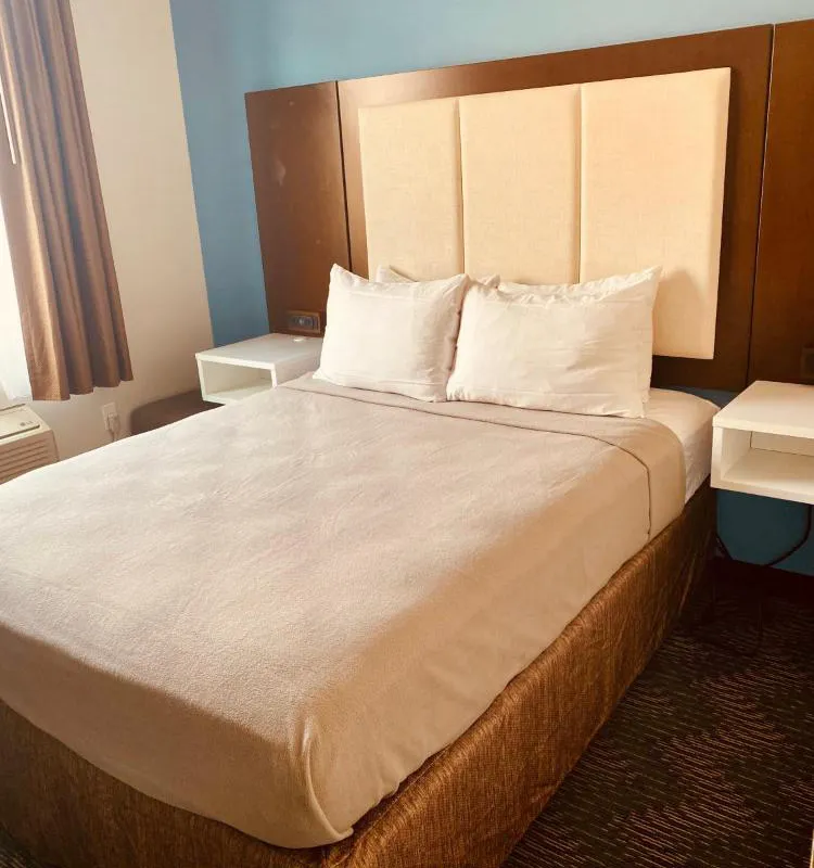 JFK Rockaways Inn hotel hero