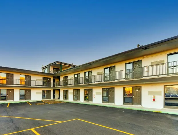 The Shamrock hotel detail image 1