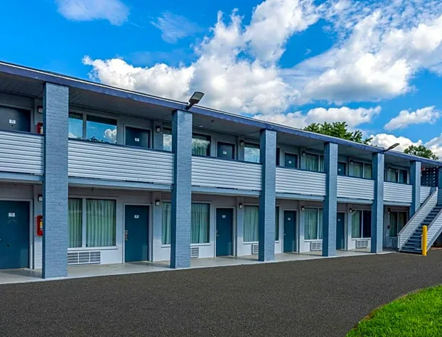 Travelodge By Wyndham Charles Town/Harpers Ferry hotel detail image 2