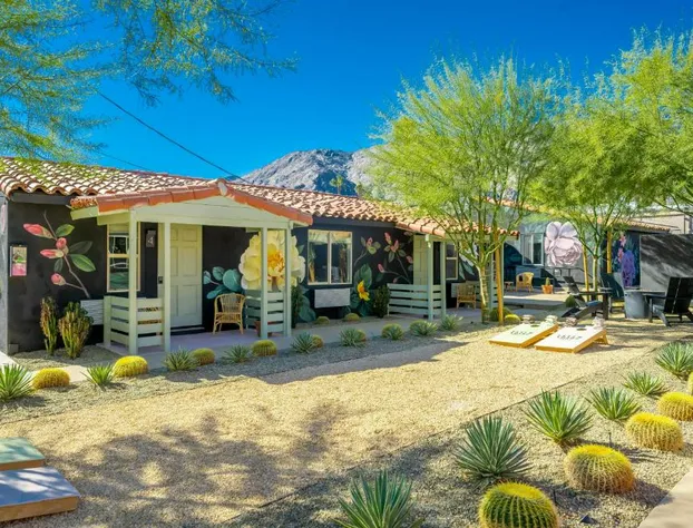 Fleur Noire Hotel - 21 and Over hotel detail image 3