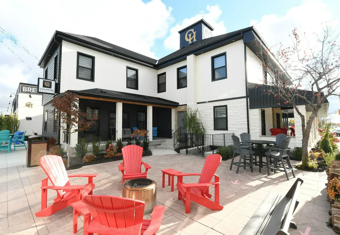 Colonial Hotel & Suites hotel hero