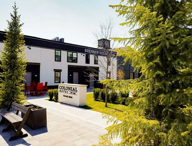 Colonial Hotel & Suites hotel detail image 4