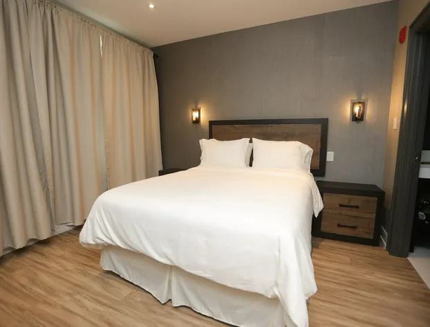 Dream Suites at YYZ hotel detail image 4