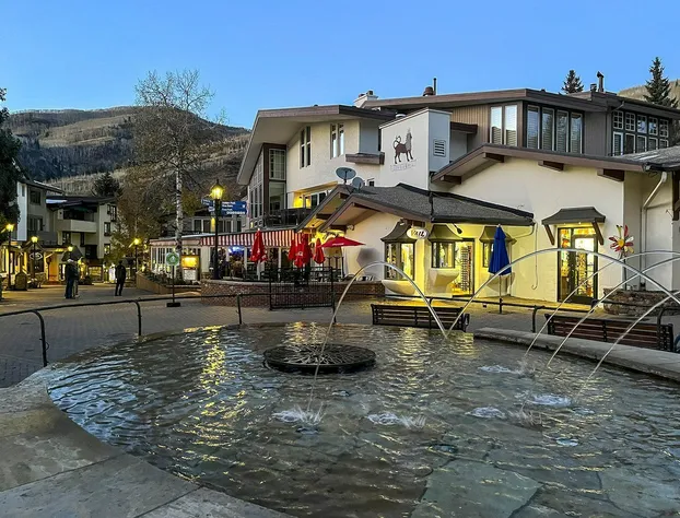 Red Lion Penthouse hotel detail image 1