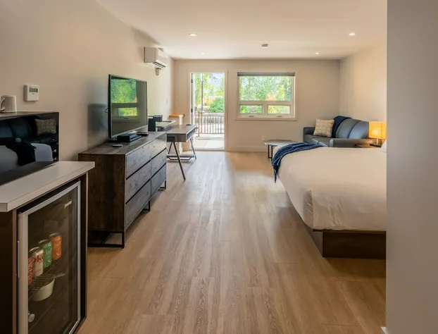 Rooms at Riveredge hotel detail image 3