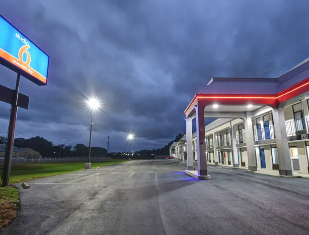 Studio 6 Meridian, MS - Bonita Lakes hotel detail image 1