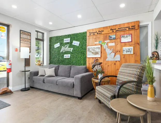 Coach House Inn hotel detail image 1