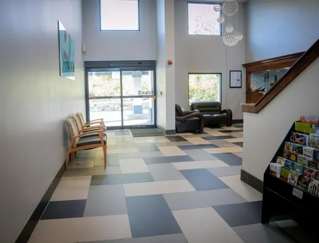 The Royal Inn & Suites hotel detail image 2