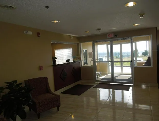 Super 8 by Wyndham Seville hotel detail image 4