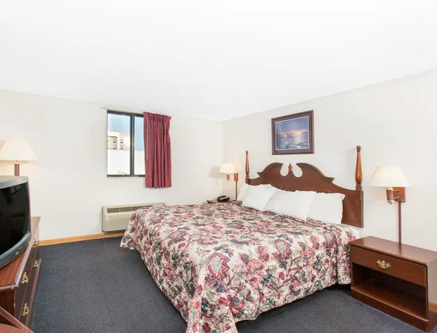 Days Inn by Wyndham Effingham hotel detail image 4