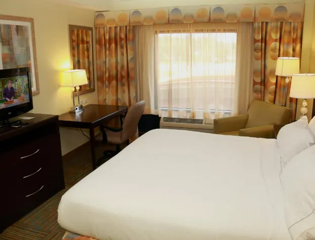 Holiday Inn Express Hotel & Suites PERRY by IHG hotel detail image 4