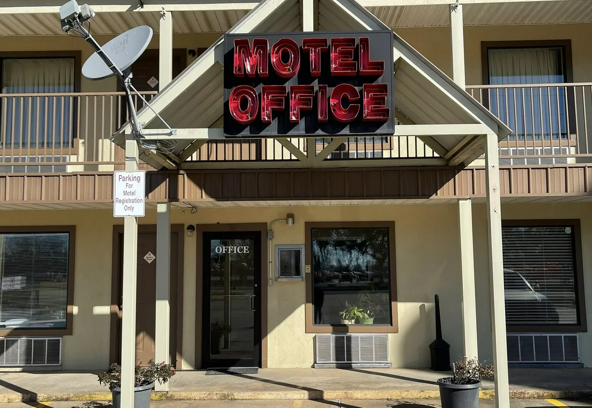 All Star Inn hotel hero