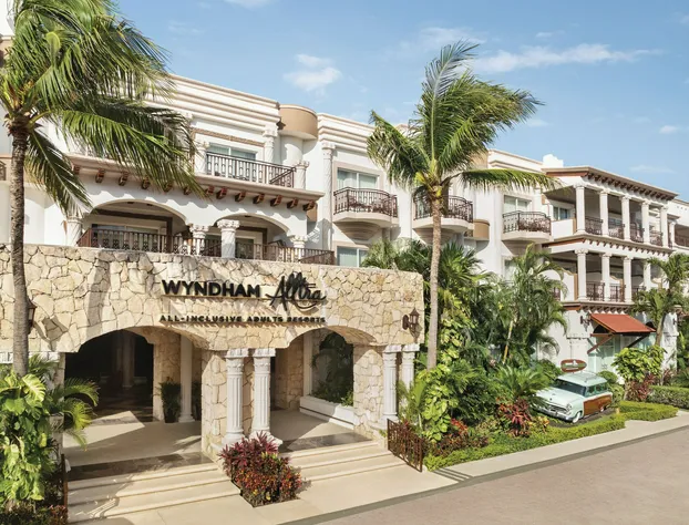 Wyndham Alltra Playa del Carmen Adults Only All Inclusive hotel detail image 1