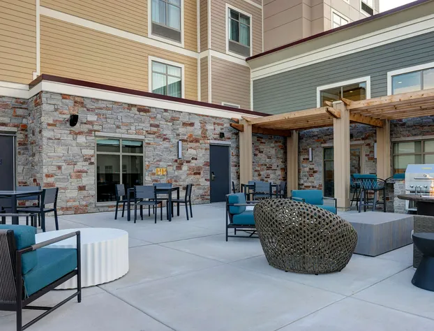 Homewood Suites by Hilton Oak Creek Milwaukee hotel detail image 1