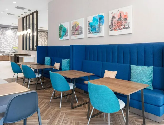 Tru By Hilton St. Louis Downtown hotel detail image 2