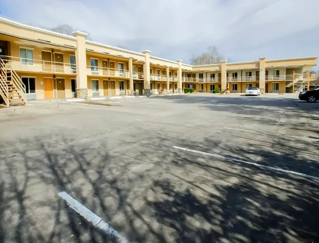 Cypress Inn & Suites Washington by OYO hotel detail image 1