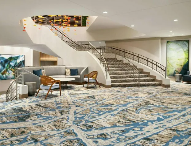 DoubleTree by Hilton Chicago - Magnificent Mile hotel detail image 1