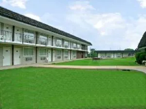 Econo Lodge Lebanon hotel detail image 1