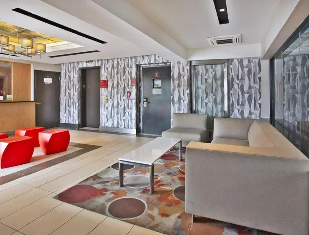 Commack Inn hotel detail image 2